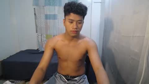 Snapshot of naughtyhot_star19 chatting on 07/11/26, 01:30 today is my birthday i hope i try yehaa for my fisrtime ever and i am waiting for pvt bby online show from 07/11/26, 01:30