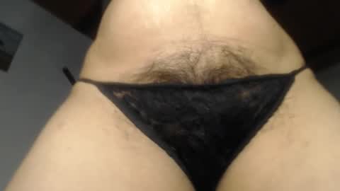 Snapshot of naughtyhotsquirt chatting on 10/26/25, 01:28 Kimberly online show from 10/26/25, 01:28