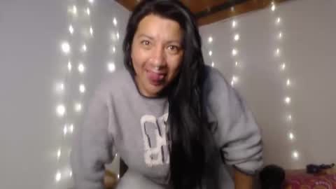 Snapshot of naughtyhotsquirt chatting on 11/14/25, 10:47 Kimberly online show from 11/14/25, 10:47