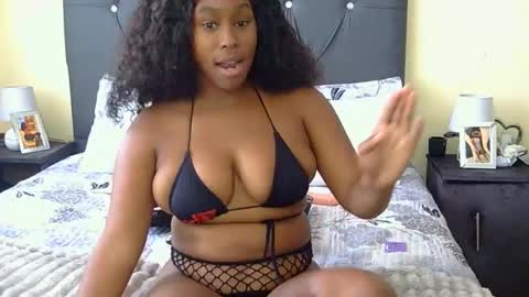 Snapshot of naughtyhottie99 chatting on 04/29/26, 09:35 naughtyhottie99 online show from 04/29/26, 09:35