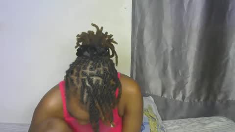 Snapshot of naughtyie chatting on 09/13/25, 03:17 naughtyie online show from 09/13/25, 03:17