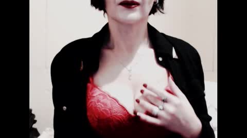 Snapshot of naughtyjenniferxx chatting on 03/28/26, 01:05 Jenny online show from 03/28/26, 01:05
