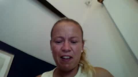naughtyjennyblondeuk online show from 07/15/26, 06:02