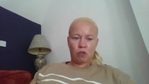 naughtyjennyblondeuk online show from 07/28/26, 04:39