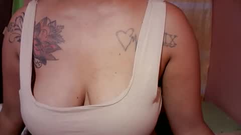 naughtymom_33 online show from 10/30/25, 07:36