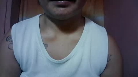 Snapshot of naughtymom_33 chatting on 11/20/25, 09:09 naughtymom_33 online show from 11/20/25, 09:09