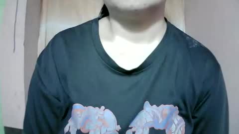 Snapshot of naughtymom_33 chatting on 11/28/25, 12:35 naughtymom_33 online show from 11/28/25, 12:35