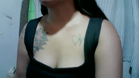 naughtymom_33 online show from 02/17/26, 06:47