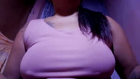 naughtymom_33 online show from 07/27/26, 06:53