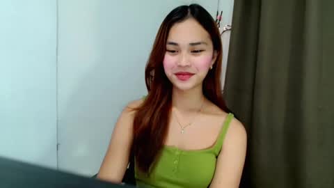 Snapshot of naughtymuse_ chatting on 02/01/26, 07:40 ELISE online show from 02/01/26, 07:40