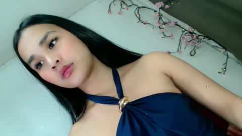Snapshot of naughtymuse_ chatting on 03/15/26, 04:40 ELISE online show from 03/15/26, 04:40