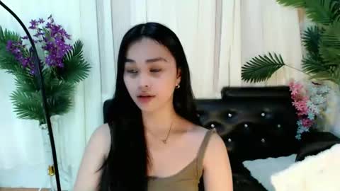 Snapshot of naughtymuse_ chatting on 04/05/26, 02:36 ELISE online show from 04/05/26, 02:36