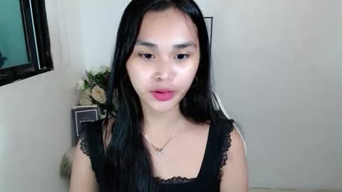 Snapshot of naughtymuse_ chatting on 04/29/26, 05:30 ELISE online show from 04/29/26, 05:30