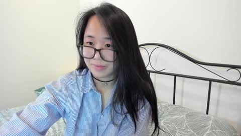 Snapshot of naughtynerdygirl chatting on 01/22/25, 04:33 Gigi Chu online show from 01/22/25, 04:33