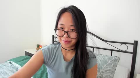 Snapshot of naughtynerdygirl chatting on 02/03/25, 12:36 Gigi Chu online show from 02/03/25, 12:36