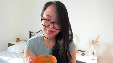 Snapshot of naughtynerdygirl chatting on 03/06/25, 08:41 Gigi Chu online show from 03/06/25, 08:41