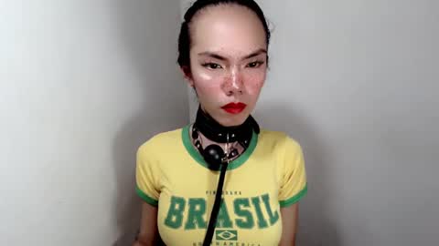 Snapshot of naughtypetiteangel chatting on 11/13/25, 07:40 naughtypetiteangel online show from 11/13/25, 07:40