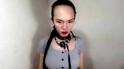 Snapshot of naughtypetiteangel chatting on 11/20/25, 09:31 naughtypetiteangel online show from 11/20/25, 09:31