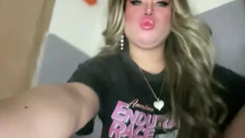 Rose Wilson online show from 10/16/25, 02:51