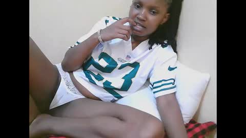 naughtyqueen online show from 10/12/25, 10:53