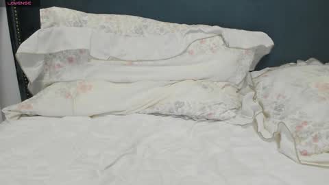 Aryna online show from 11/28/25, 05:43