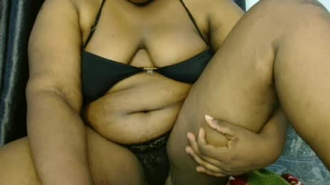Snapshot of naughtyslut02 chatting on 06/15/26, 03:42 naughtyslut02 online show from 06/15/26, 03:42