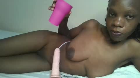 Snapshot of naughtysweetpie chatting on 11/11/25, 08:14 naughty online show from 11/11/25, 08:14