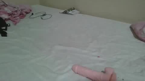 Snapshot of naughtysweetpie chatting on 11/15/25, 08:05 naughty online show from 11/15/25, 08:05