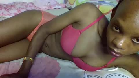 Snapshot of naughtysweetpie chatting on 12/16/25, 02:22 naughty online show from 12/16/25, 02:22