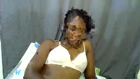 Snapshot of naughtyy4u chatting on 02/24/26, 04:49 naughtyy4u online show from 02/24/26, 04:49