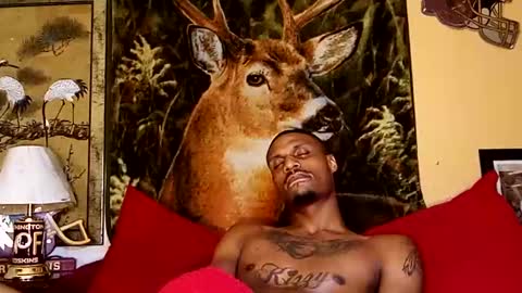 Snapshot of naughtyy_ken chatting on 12/23/24, 07:20 Mekhi or Khi online show from 12/23/24, 07:20