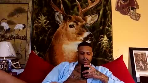 Snapshot of naughtyy_ken chatting on 01/18/25, 01:08 Mekhi or Khi online show from 01/18/25, 01:08