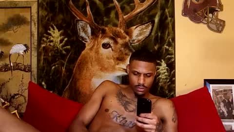 Snapshot of naughtyy_ken chatting on 01/22/25, 09:10 Mekhi or Khi online show from 01/22/25, 09:10