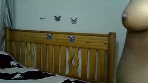 Snapshot of naughytwinxx chatting on 12/15/25, 09:46 naughytwinxx online show from 12/15/25, 09:46