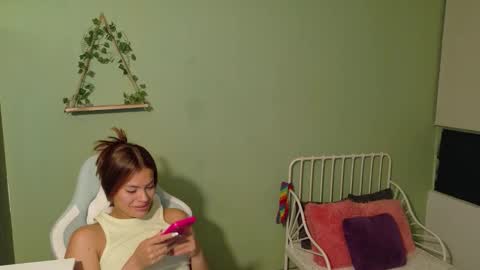 Snapshot of naugthy_muse chatting on 02/01/26, 02:32 sabrina online show from 02/01/26, 02:32
