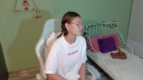 Snapshot of naugthy_muse chatting on 02/07/26, 05:55 sabrina online show from 02/07/26, 05:55