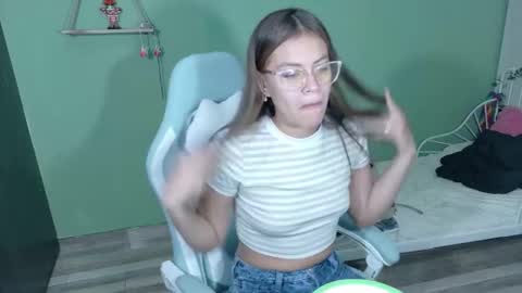 Snapshot of naugthy_muse chatting on 02/10/26, 05:11 sabrina online show from 02/10/26, 05:11