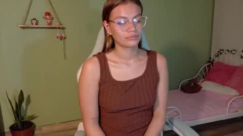 Snapshot of naugthy_muse chatting on 02/21/26, 01:28 sabrina online show from 02/21/26, 01:28
