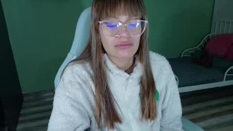 Snapshot of naugthy_muse chatting on 03/26/26, 03:01 sabrina online show from 03/26/26, 03:01
