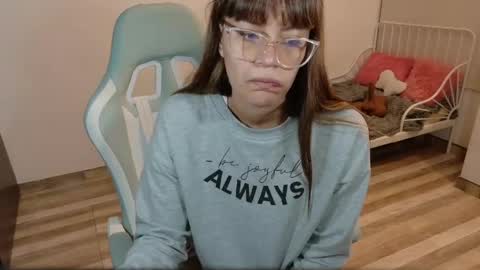 Snapshot of naugthy_muse chatting on 04/18/26, 03:32 sabrina online show from 04/18/26, 03:32