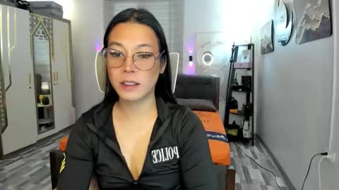 Snapshot of naugtycummer69 chatting on 10/04/25, 05:49 JAY online show from 10/04/25, 05:49