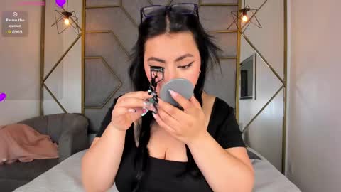 NavannyCattan online show from 10/02/25, 05:36