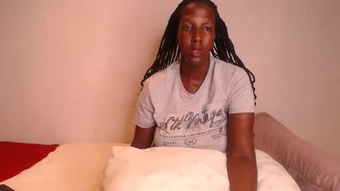 nawtylezi696 online show from 09/24/25, 07:23