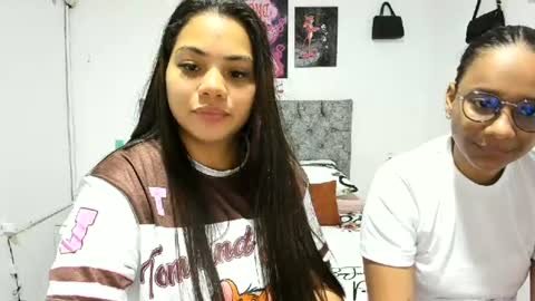 nay_and_aleja online show from 06/25/26, 07:07