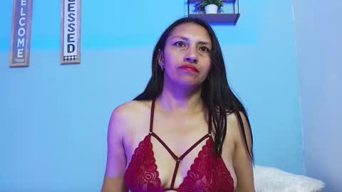 Snapshot of naya_10 chatting on 10/15/25, 11:38 naya_10 online show from 10/15/25, 11:38