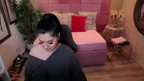 Eliza online show from 12/22/25, 10:23