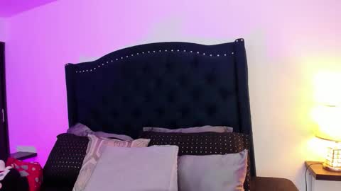 nayara_macherano online show from 11/30/25, 11:25