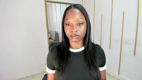 Nayaris 3 online show from 09/08/25, 02:38