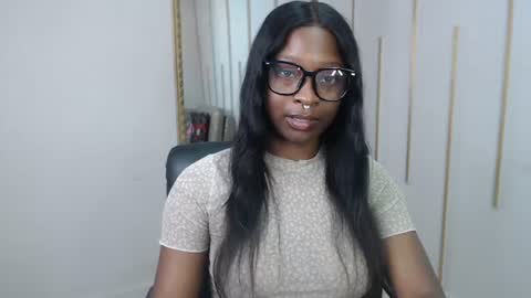 Nayaris 3 online show from 06/15/26, 02:36