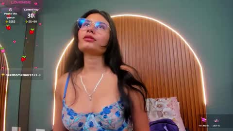 Naye  online show from 11/01/25, 03:52